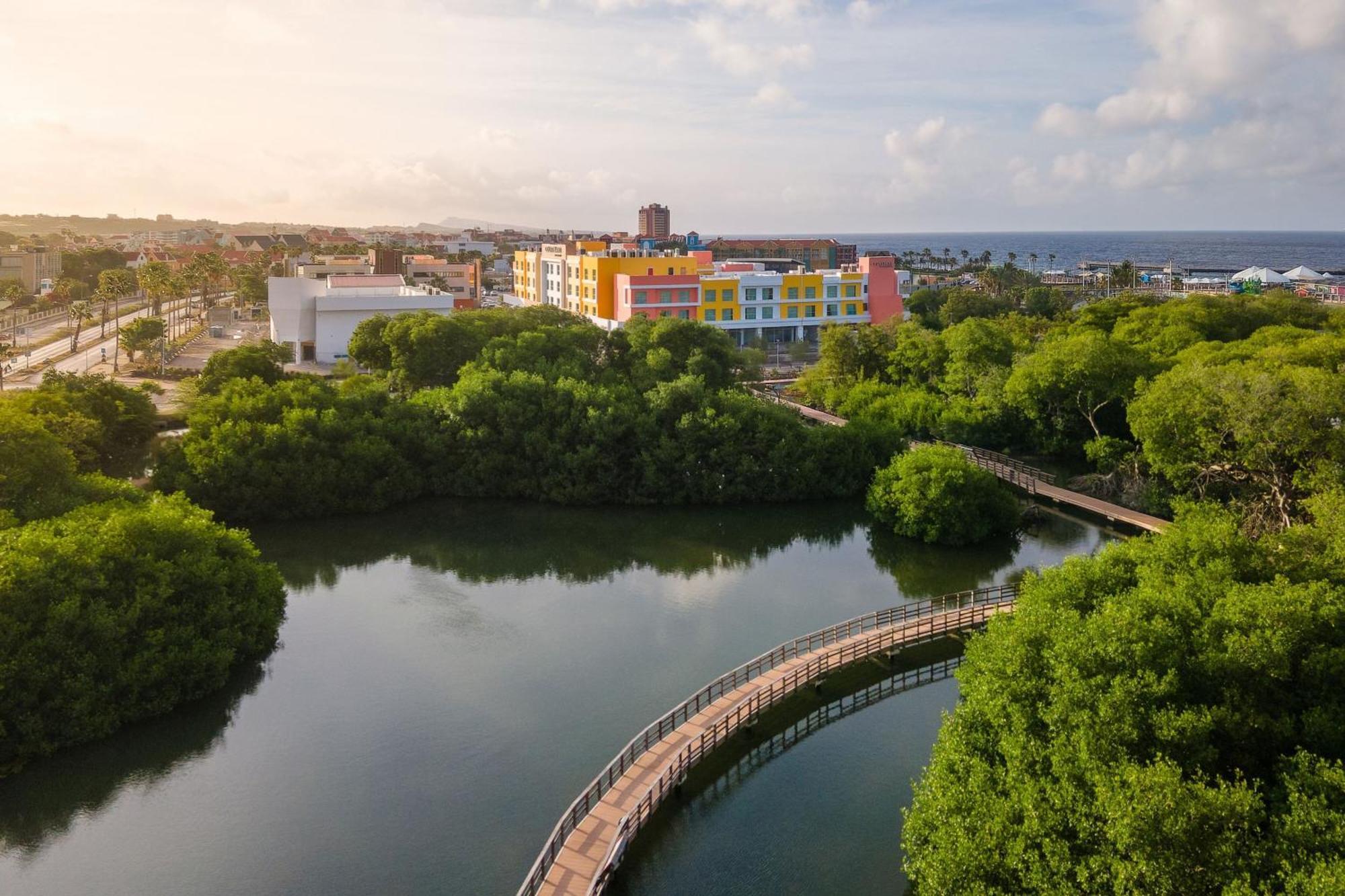 Hotel Courtyard By Marriott Curacao à Willemstad Extérieur photo