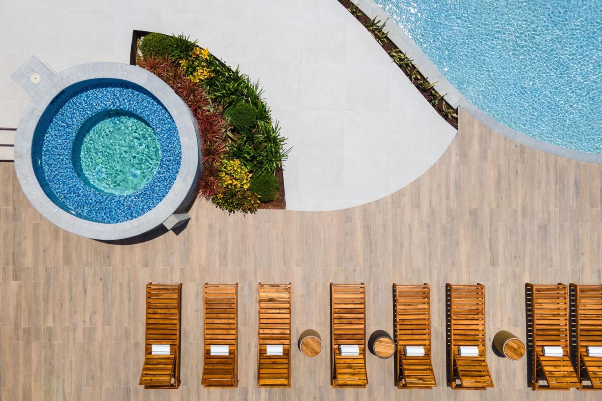 Hotel Courtyard By Marriott Curacao à Willemstad Extérieur photo