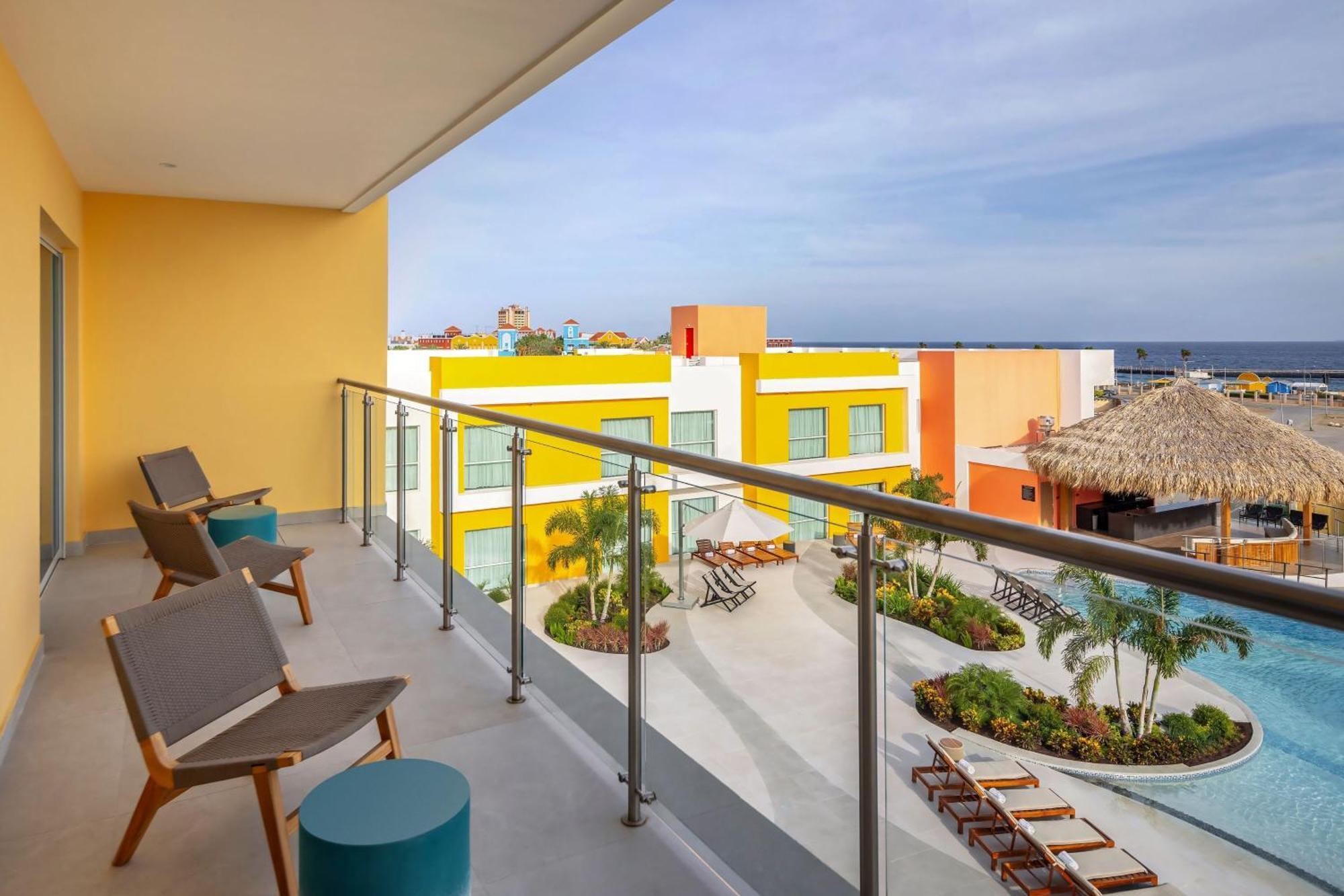 Hotel Courtyard By Marriott Curacao à Willemstad Extérieur photo